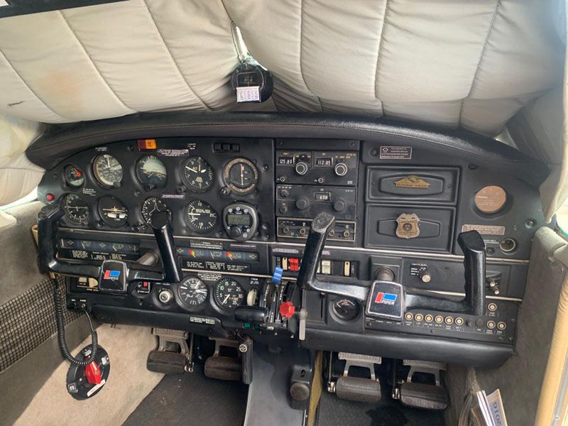 Piper Arrow PA-28R-200 1975, photo 2