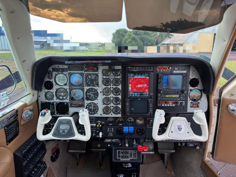 Beechcraft Baron 58 1996, photo 2