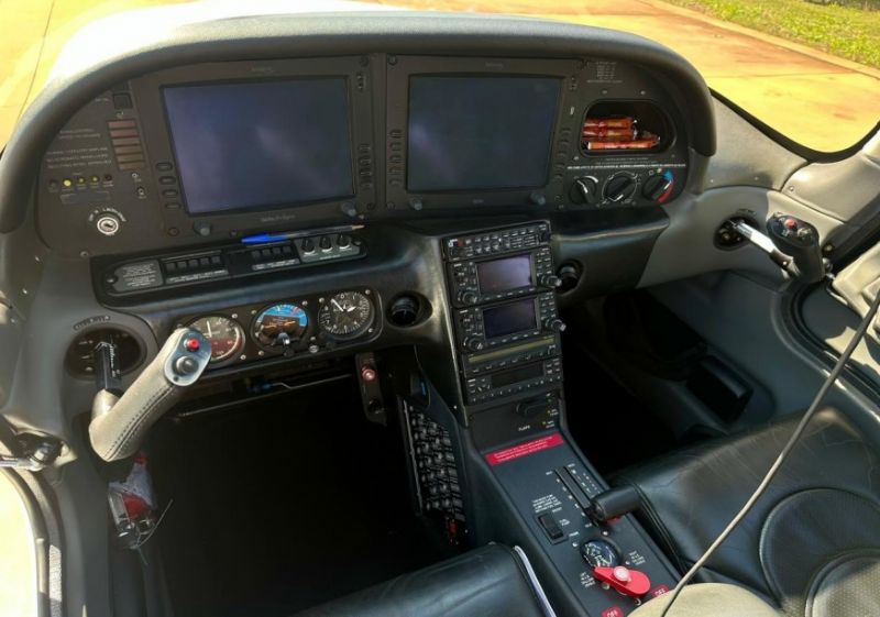 Cirrus SR22 G3 GTS 2008, photo 2
