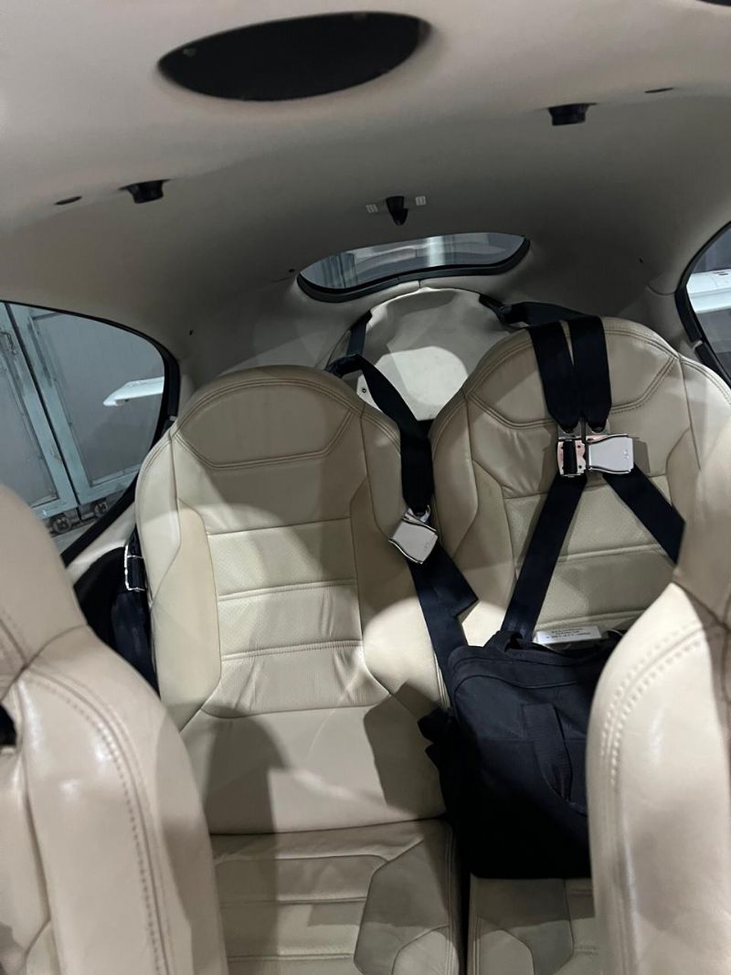 Cirrus SR22 SR 22 2011, photo 3