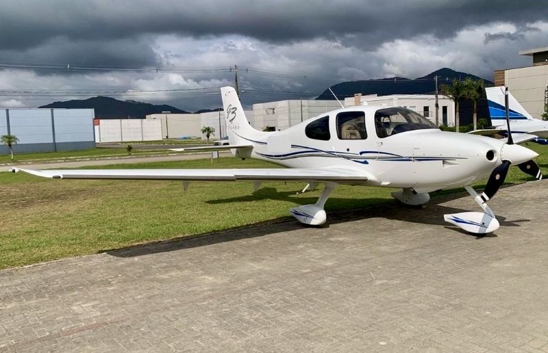 CIRRUS - SR22