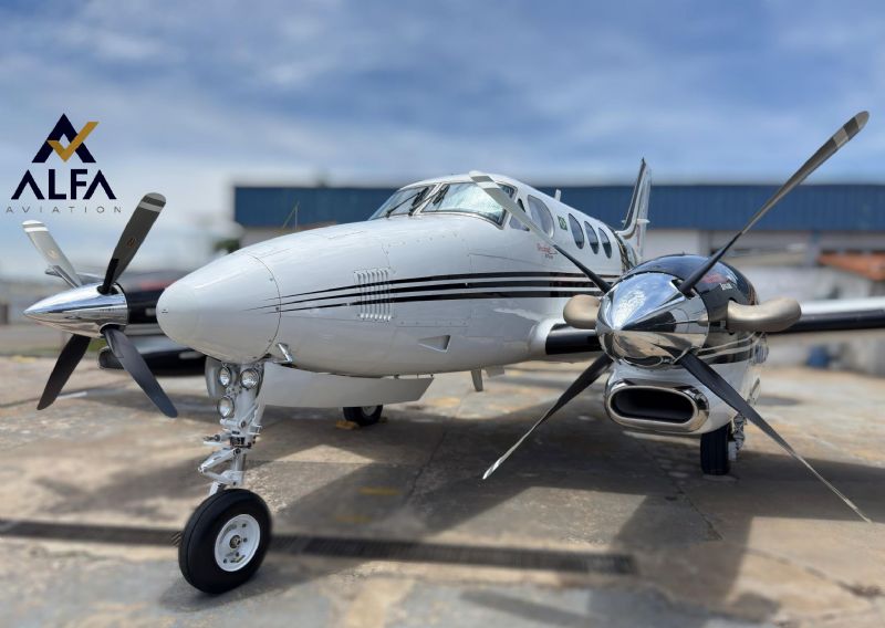 BEECHCRAFT - KING AIR C90B