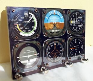 VENDO - PORTA CHAVES - PAINEL DE AVIÃO COM INSTRUMENTOS DE VÔO