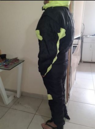 VENDO - MACACÃO DE NYLON IMPORTADO PARAQUEDISMO MOTOCICLISMO E VÔO