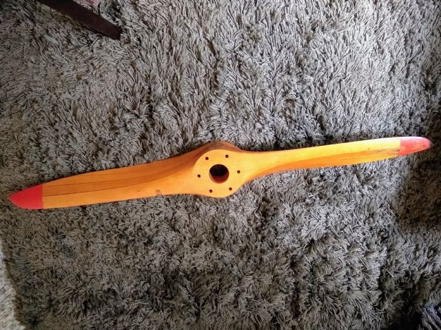 VENDO HÉLICE PARA AVIÃO DE PEQUENO PORTE - INDUSTRIA AERONÁUTICA AS DE JUNDIAI SÃO PAULO