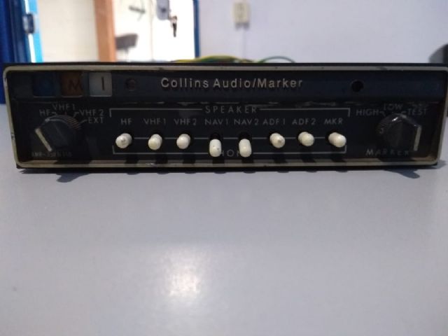 VENDO CAIXA DE AUDIO - COLLINS / AMR-350H