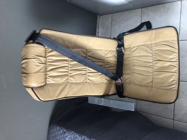 POLTRONA PILATUS PC-12 CABIN SEAT - IAI - ISRAEL AIRCRAFT INDUSTRIES