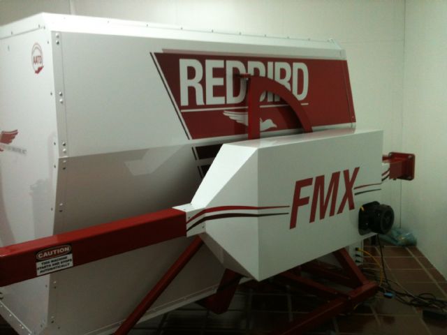 VENDO SIMULADOR - REDBIRD FMX
