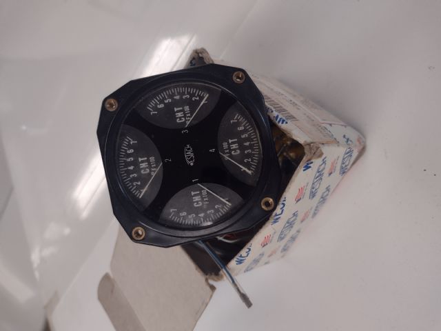 VENDO - INSTRUMENTO CHT PARA QUATRO CILINDROS.