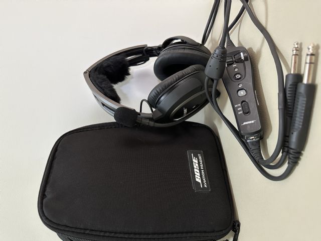 VENDO - BOSE A20 DUAL PLUG BLUETOOTH