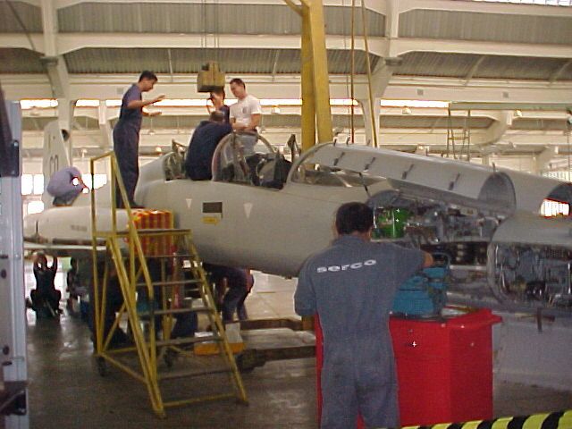 PROFISSIONAIS ESPECIALIZADOS E INTERIORES - EMBRAER/ AIRBUS/ BOEING/ CASA