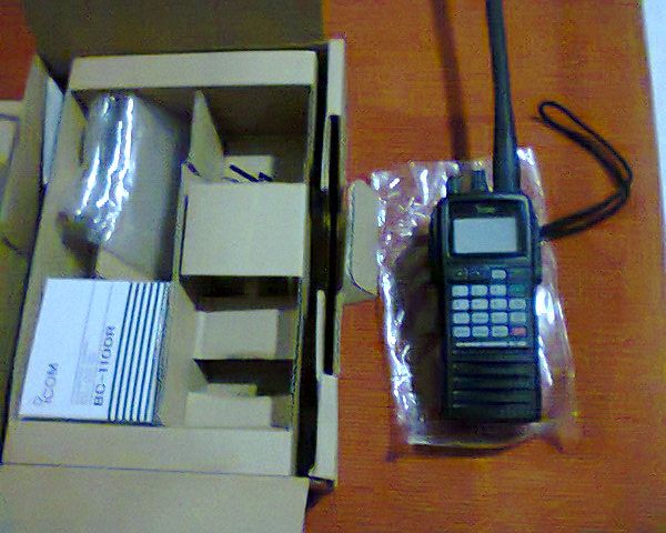 RÁDIO TRANSCEIVER ICOM IC-A6 - ICOM