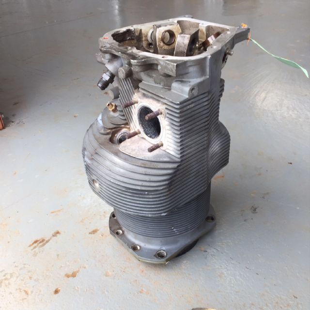 VENDO CILINDRO USADO PARA MOTOR LYCOMING 310 TURBO - CILINDROS LYCOMING 310 TURBO