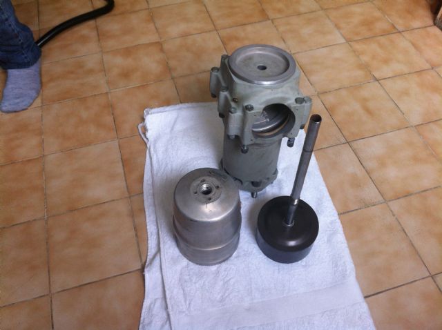 VENDO CUBO DE HÉLICE COMPLETO DE AZTEC - HARTZELL HC-E2YR 2RBSF