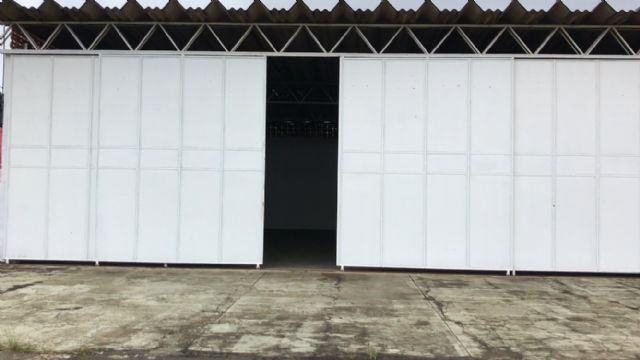 ALUGO HANGAR EM JUIZ DE FORA - 200 M² CAPACIDADE 4 AVIOES PEQUENOS